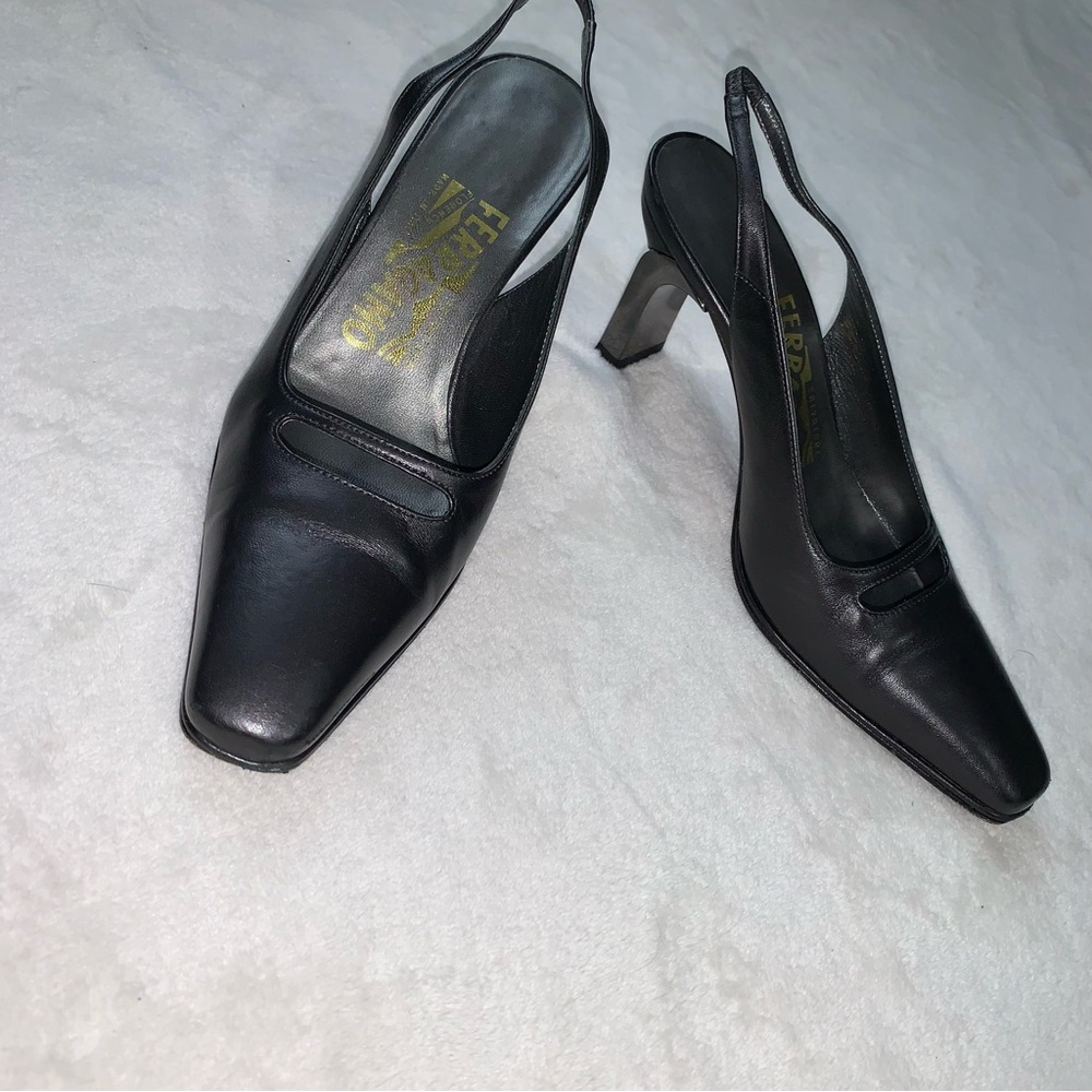 Salvatore Ferragamo EUC Black Leather Sling Back Reflective Heels sz 5.5